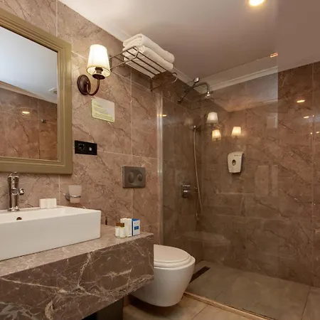 Meri אולודניץ