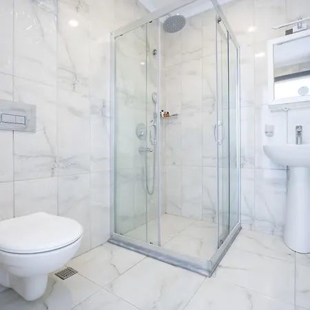 Meri מלון אולודניץ