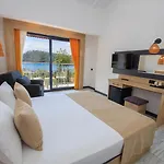 Meri Hotel